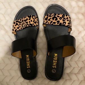 Size 7 cheetah print She&in Sandals